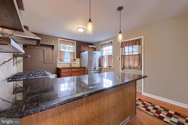 120 LANCASTER AVE, Strasburg, PA 17579