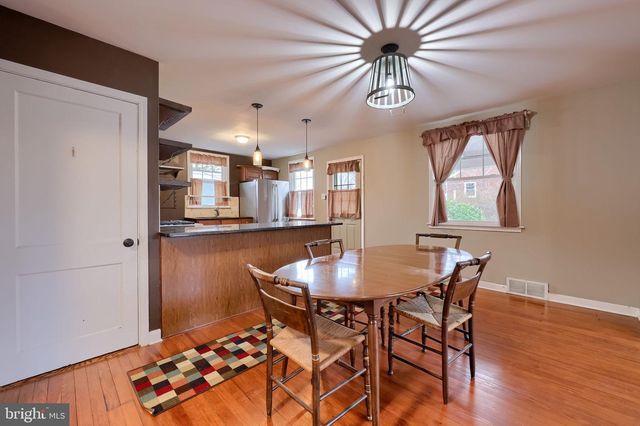 120 LANCASTER AVE, Strasburg, PA 17579