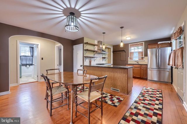 120 LANCASTER AVE, Strasburg, PA 17579