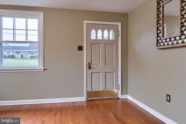 120 LANCASTER AVE, Strasburg, PA 17579