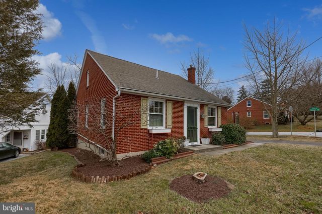 120 LANCASTER AVE, Strasburg, PA 17579