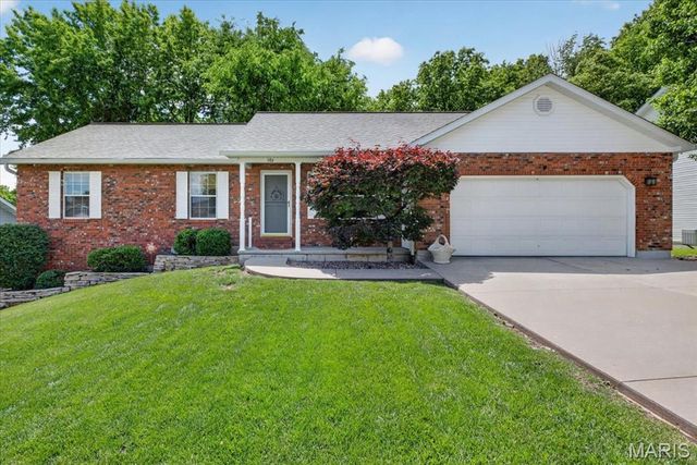 586 Monty View, Washington, MO 63090