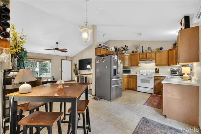 586 Monty View, Washington, MO 63090