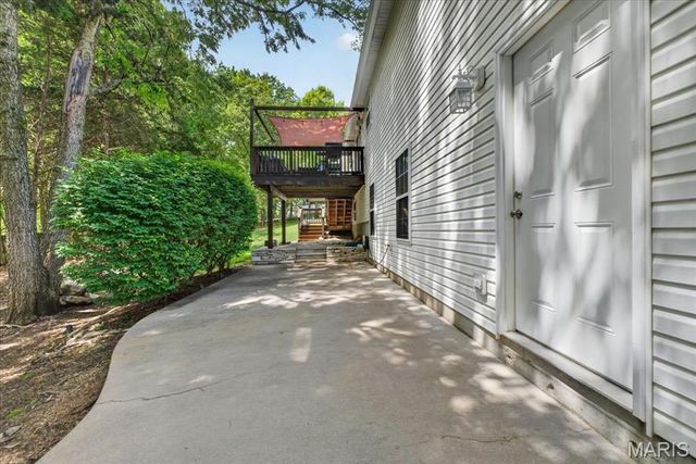 586 Monty View, Washington, MO 63090