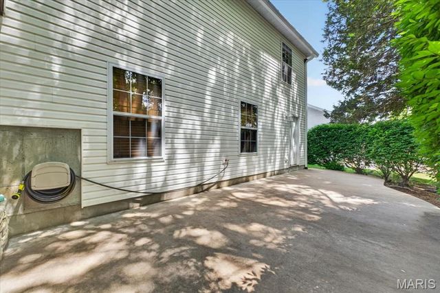 586 Monty View, Washington, MO 63090