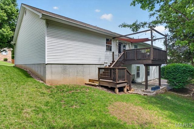 586 Monty View, Washington, MO 63090