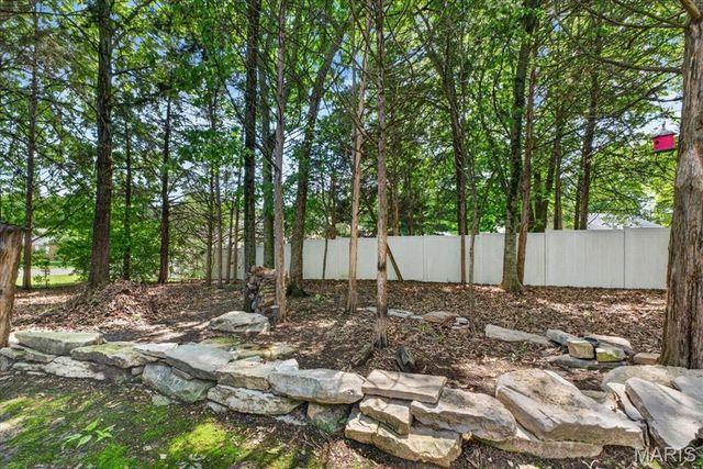 586 Monty View, Washington, MO 63090