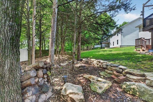 586 Monty View, Washington, MO 63090