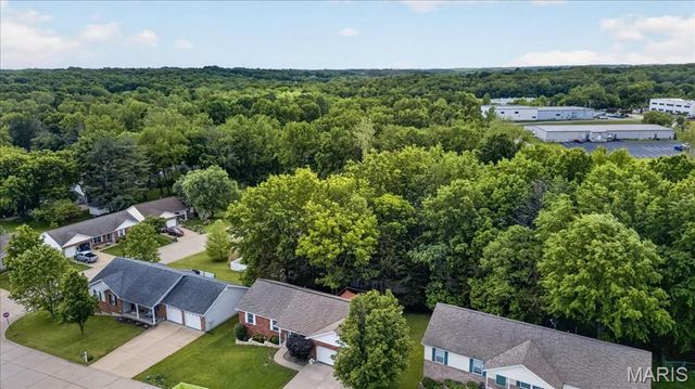 586 Monty View, Washington, MO 63090