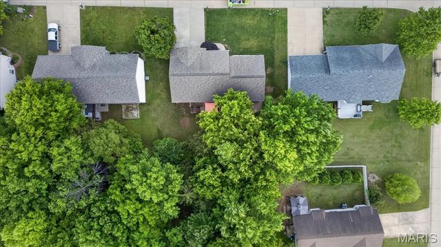 586 Monty View, Washington, MO 63090