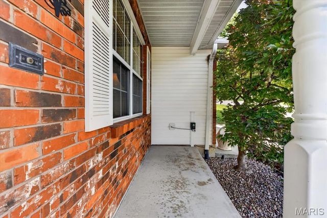 586 Monty View, Washington, MO 63090