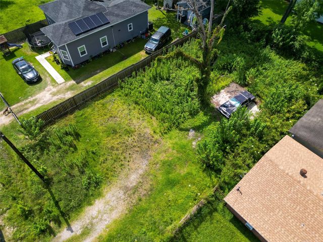 8322 Carolwood Drive, Houston, TX 77028