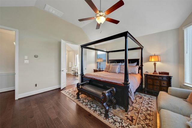 15527 Salmon Springs Drive, Conroe, TX 77302