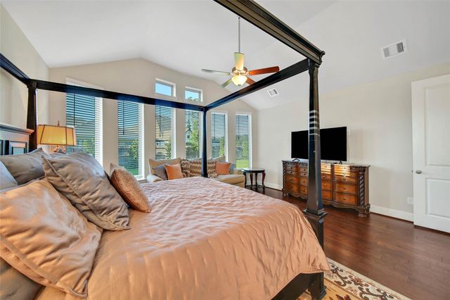15527 Salmon Springs Drive, Conroe, TX 77302