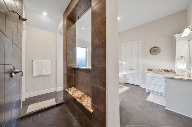 15527 Salmon Springs Drive, Conroe, TX 77302