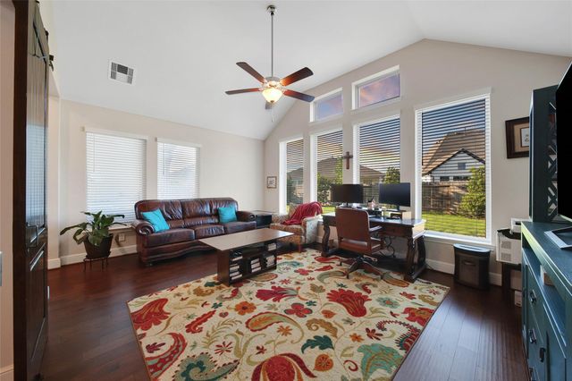 15527 Salmon Springs Drive, Conroe, TX 77302