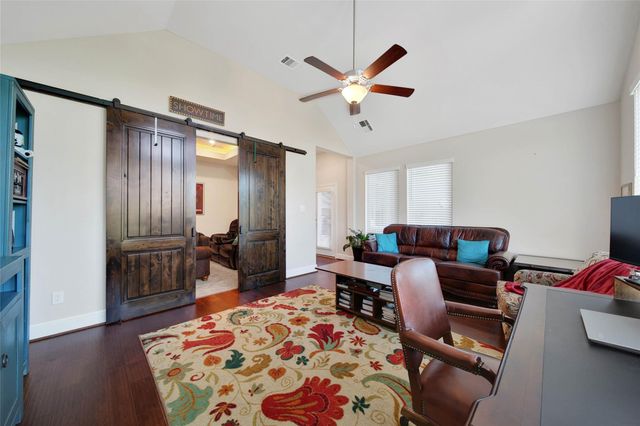 15527 Salmon Springs Drive, Conroe, TX 77302