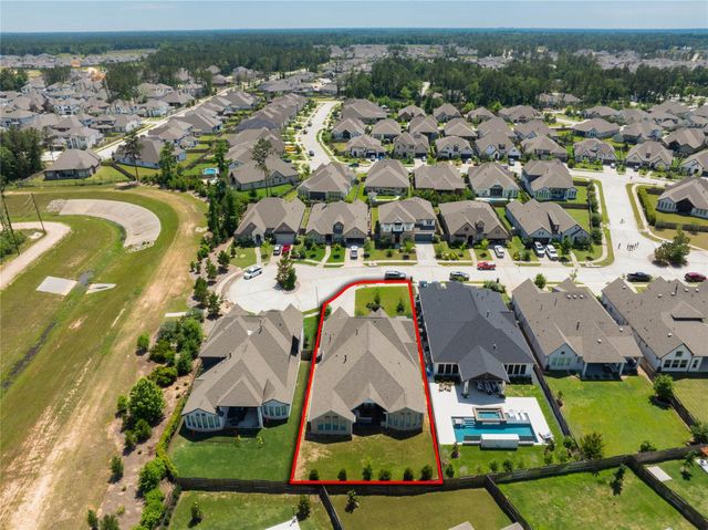 15527 Salmon Springs Drive, Conroe, TX 77302