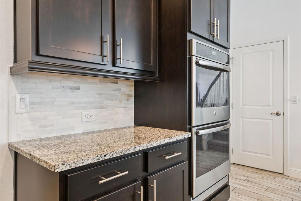 Image 11 of property listing at 7212 DESERT MANDARIN STREET, Winter Garden, FL 34787