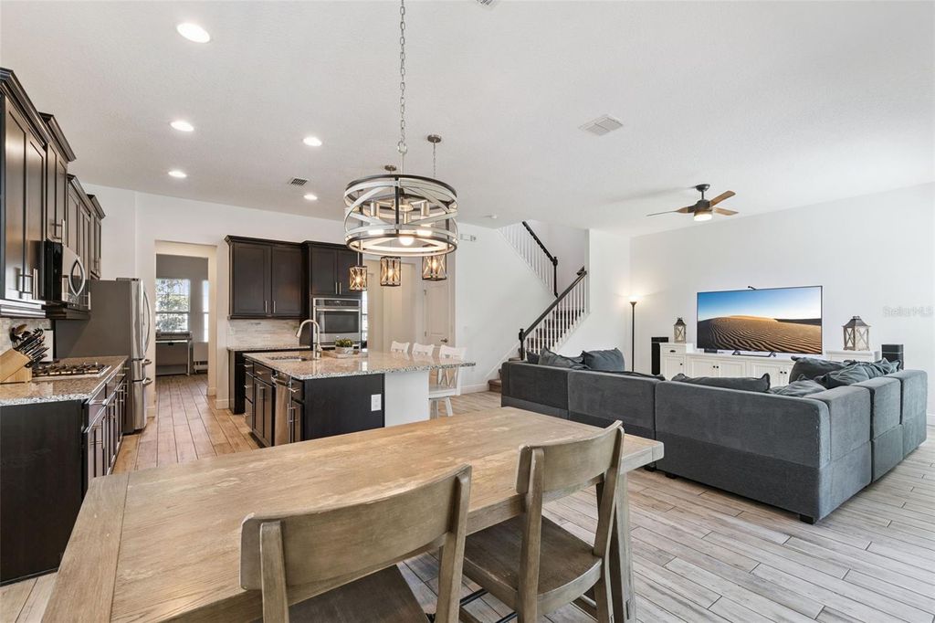 Image 16 of property listing at 7212 DESERT MANDARIN STREET, Winter Garden, FL 34787