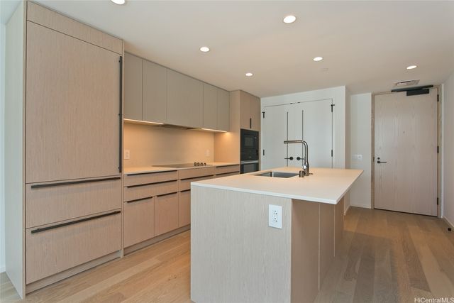 333 Ward Avenue 3706, Honolulu, HI 96814