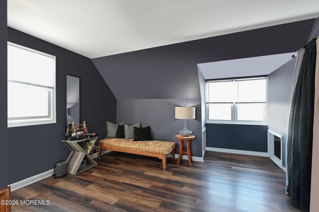 12 Thompson Avenue, Leonardo, NJ 07737