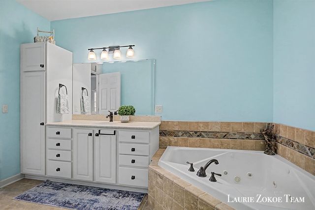 1062 Kensington Street, Grand Rapids, MI 49534