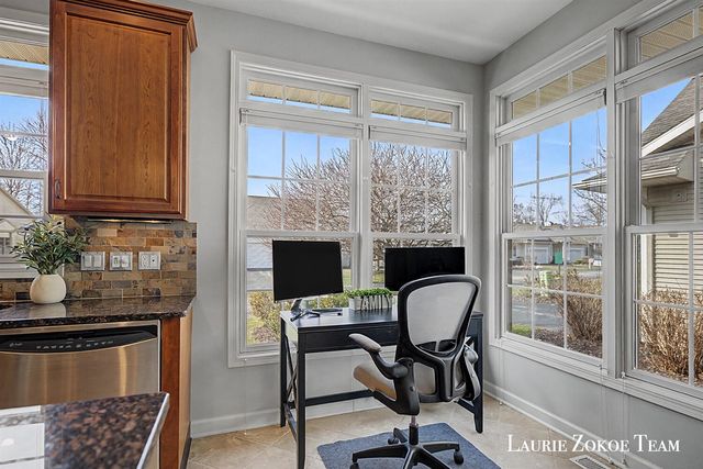 1062 Kensington Street, Grand Rapids, MI 49534