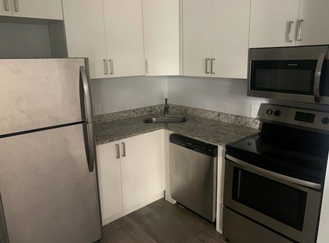 600 NE 46th Court 4, Oakland Park, FL 33334