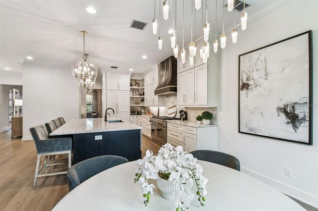 4111 W SWANN AVENUE, Tampa, FL 33609