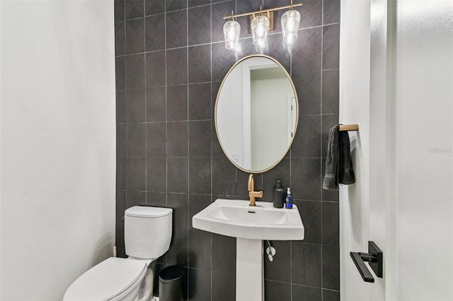 4111 W SWANN AVENUE, Tampa, FL 33609