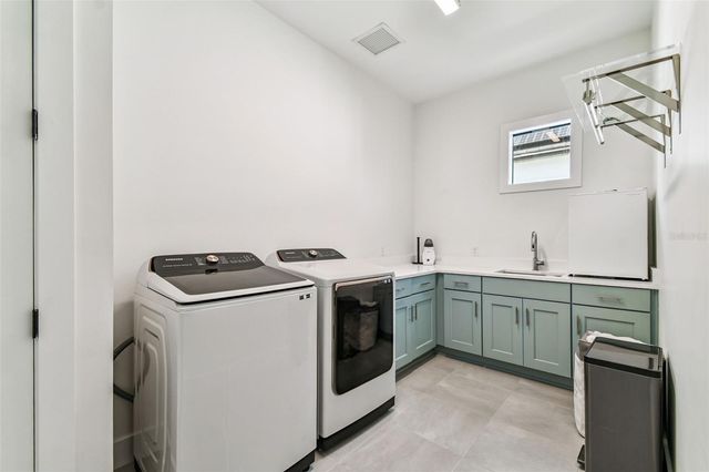 4111 W SWANN AVENUE, Tampa, FL 33609