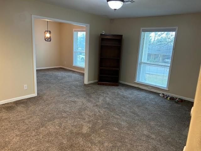 2405 Avenue S, Huntsville, TX 77340