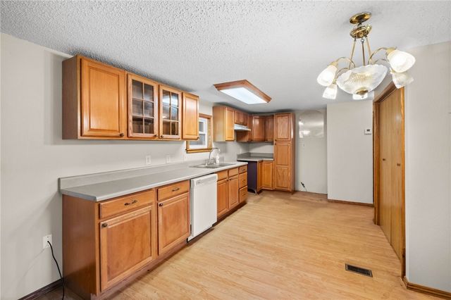 16195 Locust Lane, Fayetteville, AR 72704