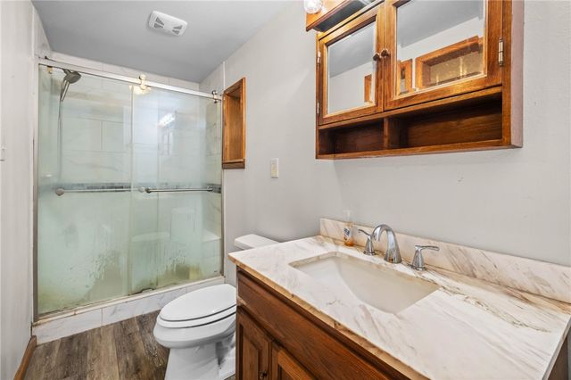 16195 Locust Lane, Fayetteville, AR 72704