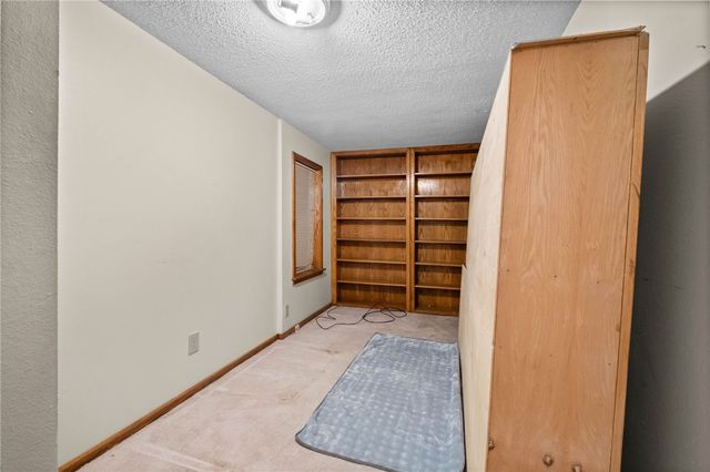 16195 Locust Lane, Fayetteville, AR 72704