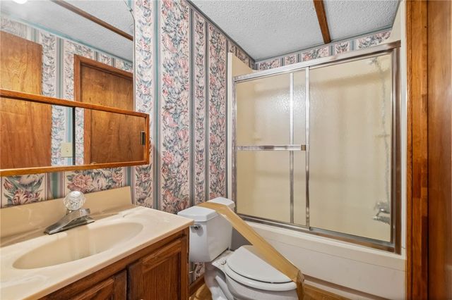 16195 Locust Lane, Fayetteville, AR 72704