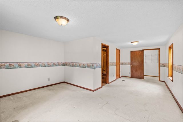 16195 Locust Lane, Fayetteville, AR 72704