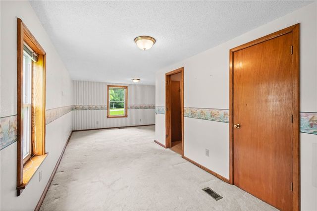 16195 Locust Lane, Fayetteville, AR 72704