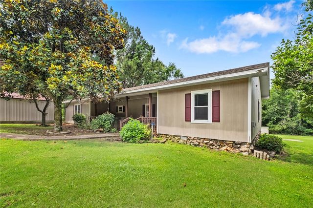 16195 Locust Lane, Fayetteville, AR 72704