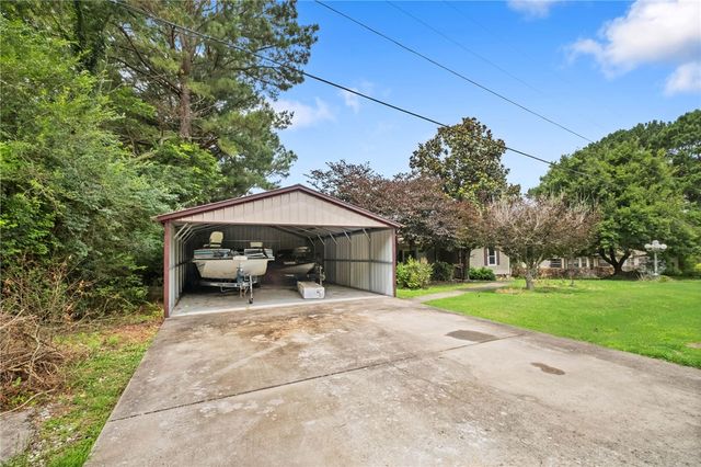 16195 Locust Lane, Fayetteville, AR 72704