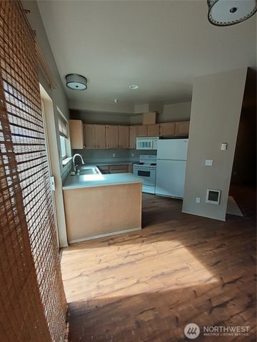 6304 BARSTOW SE #7, Lacey, WA 98513