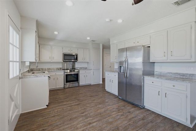 78 E End Avenue E, Sulphur, LA 70663