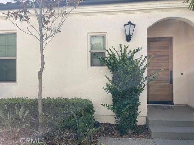 111 Holly Springs, Irvine, CA 92618