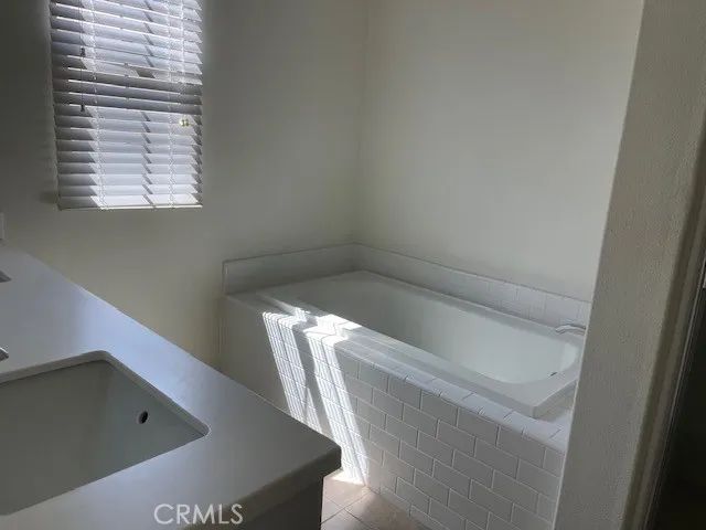 111 Holly Springs, Irvine, CA 92618