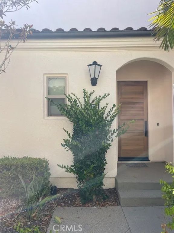 111 Holly Springs, Irvine, CA 92618