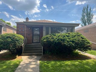 1513 E 86th Place, Chicago, IL 60619