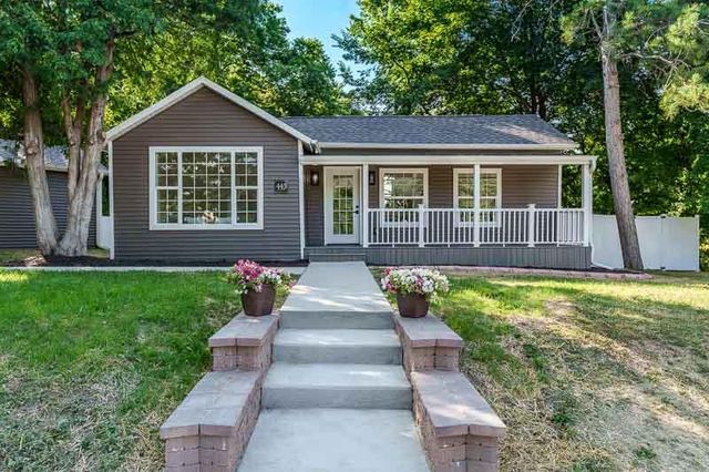 445 Bostwick Avenue, Janesville, WI 53545