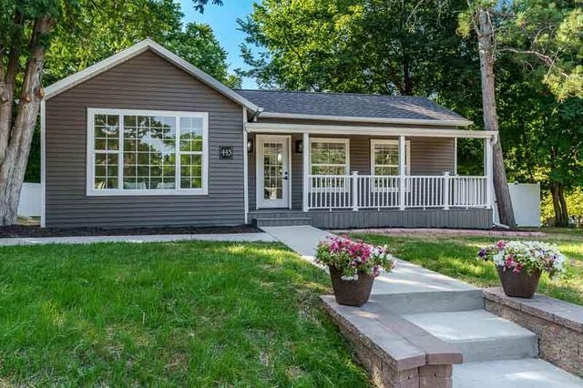 445 Bostwick Avenue, Janesville, WI 53545