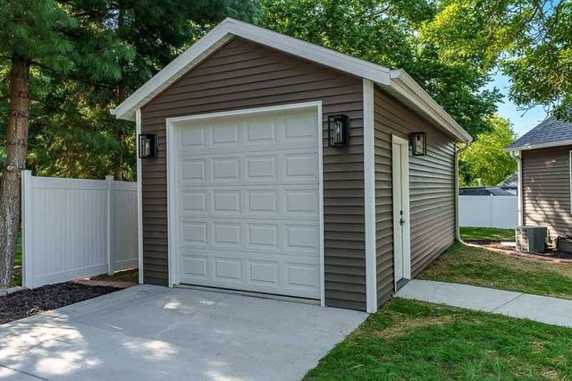 445 Bostwick Avenue, Janesville, WI 53545